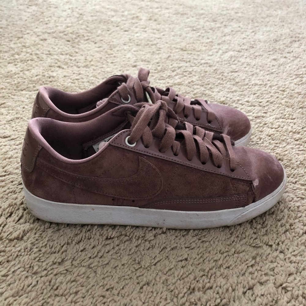 Velvet Burgundy (low rise) Nike sneakers